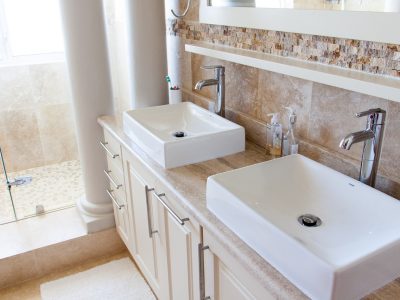 5 Cheap Ideas to Brighten up Your Bathroom Decor
